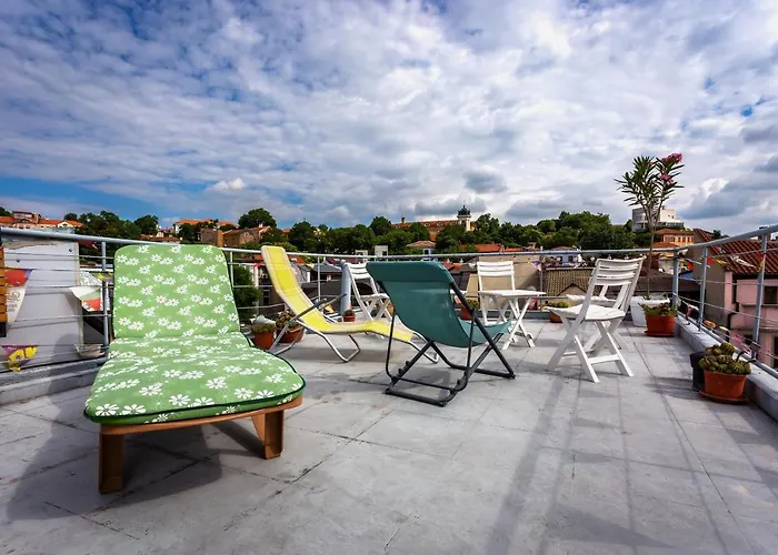 Art بيت ضيافة *